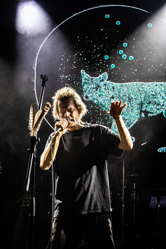 Lightdesign a projekce pro kapelu Zrní